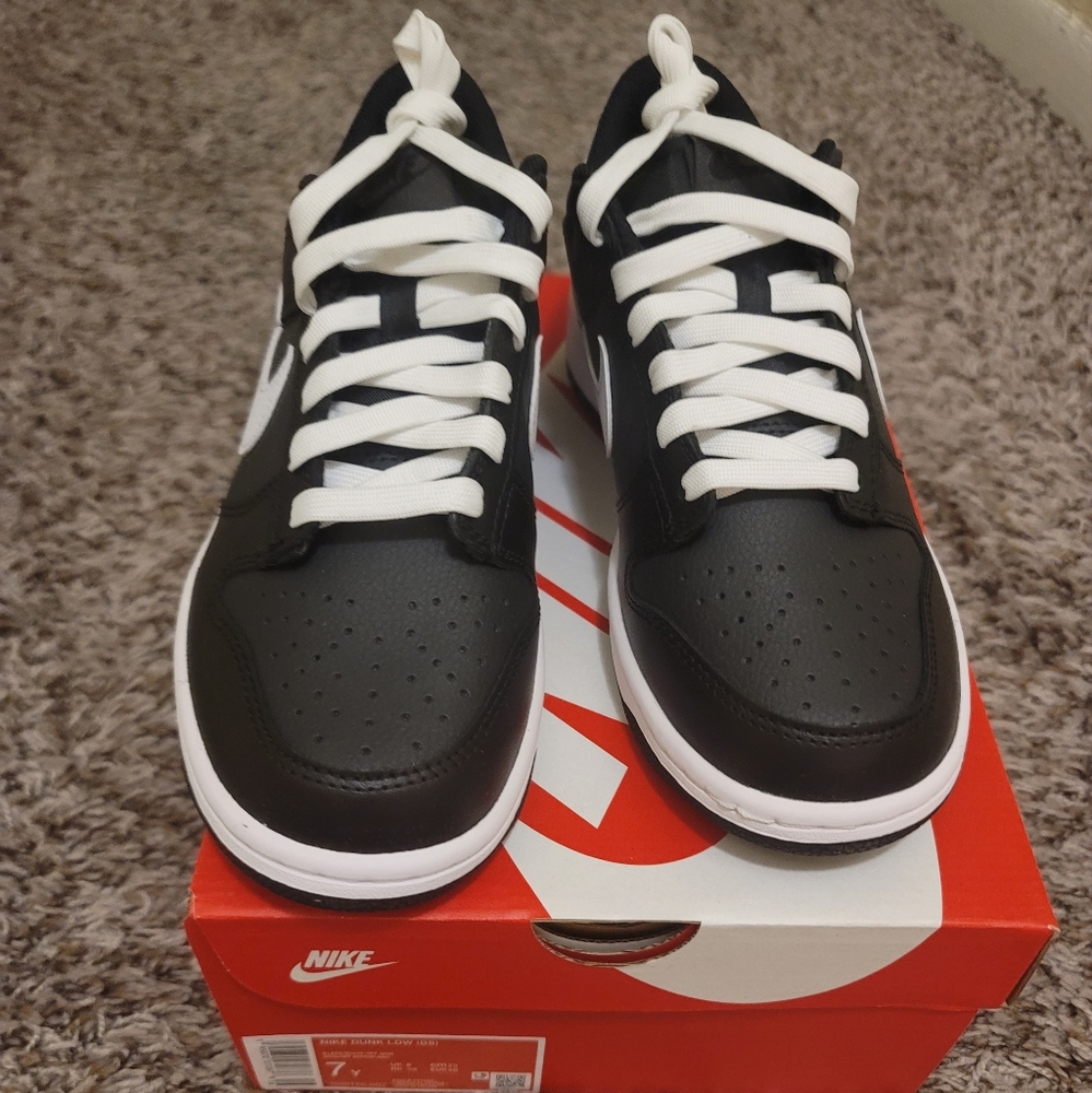 Nime dunk low. Black and white .Size 8.5 women/ 7mens
